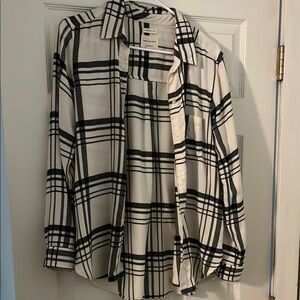 American Eagle Black and White Plaid Shirt